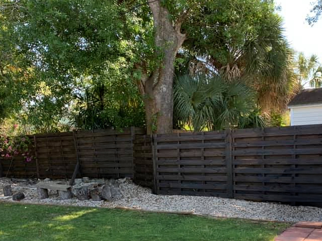 Home - Services - Fence Staining and Painting