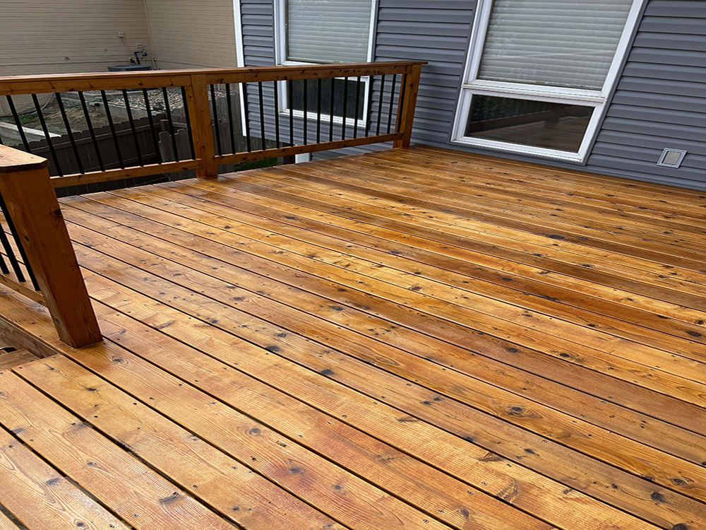 Choosing the Right Stain for Your Florida Deck: Factors to Consider