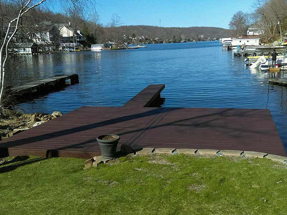 Enhance Your Dock with Gulf Coast Stain & Seal Co.